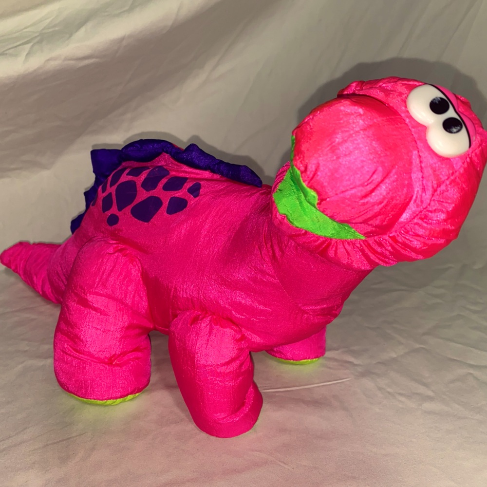 **1992 vintage**pink stuffed dinosaur